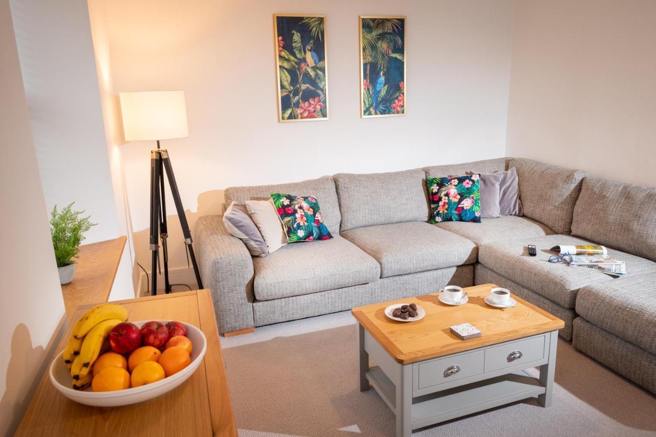 Lola'S Loft With Lake Views - Central Bowness - Pet Friendly מראה חיצוני תמונה