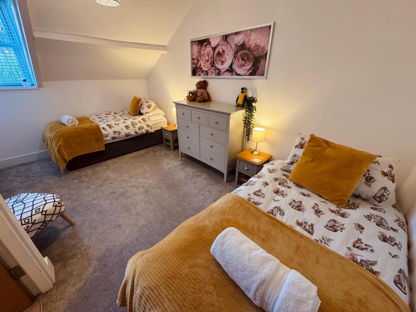 Lola'S Loft With Lake Views - Central Bowness - Pet Friendly מראה חיצוני תמונה