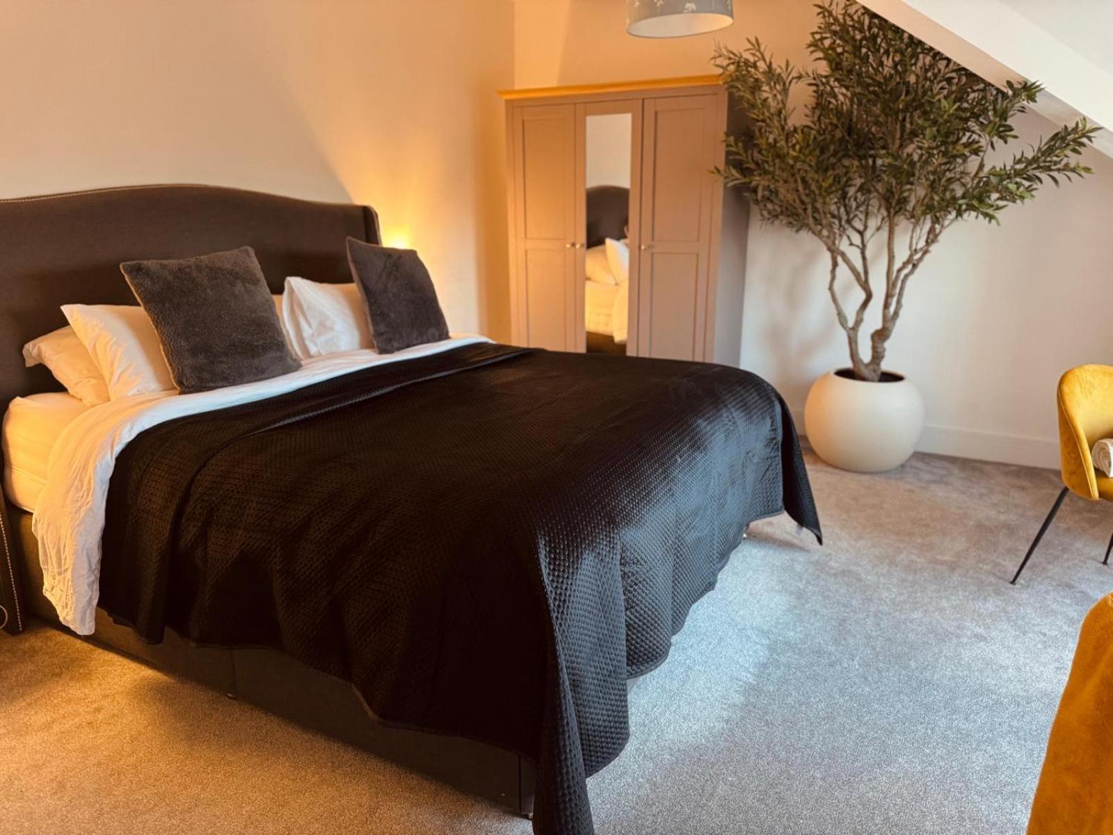 Lola'S Loft With Lake Views - Central Bowness - Pet Friendly מראה חיצוני תמונה